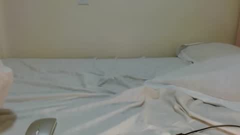 Snapshot of choco_sweee chatting on 02/18/26, 10:39 Maddie online show from 02/18/26, 10:39