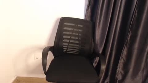 Snapshot of choco_zi chatting on 10/09/25, 03:21 zi online show from 10/09/25, 03:21