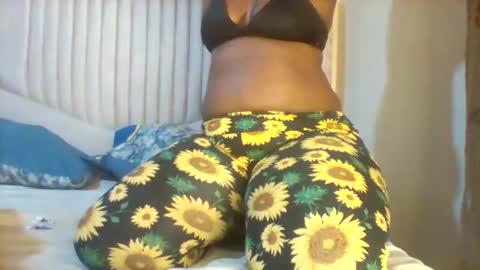 chocobabe002 online show from 09/27/25, 06:57