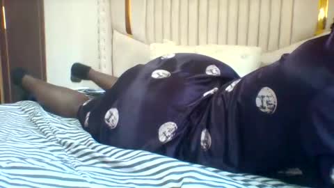 chocobabe002 online show from 11/25/25, 04:56