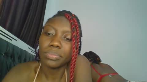 chocobear22 online show from 11/12/25, 12:16