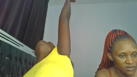 chocobear22 online show from 12/03/25, 10:35