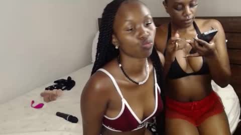 Snapshot of chocolate_river2012 chatting on 12/14/25, 02:44 chocolate_river2012 online show from 12/14/25, 02:44