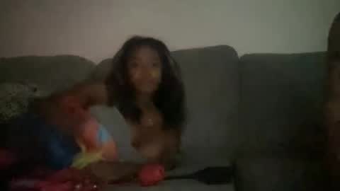 chocolatebaby1121 online show from 02/14/25, 10:47