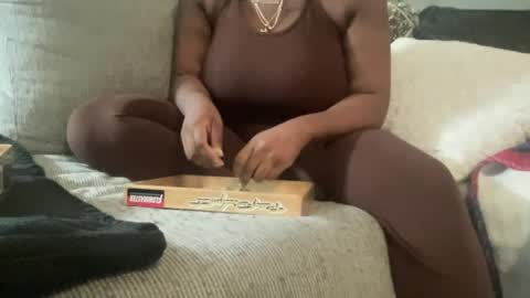 chocolatebaby1121 online show from 11/02/25, 11:18