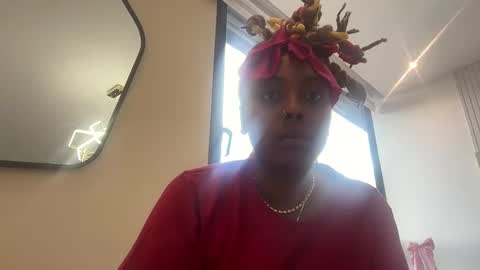 Snapshot of chocolatecakequeen chatting on 12/20/24, 10:11 ChocolateCakeQueen online show from 12/20/24, 10:11