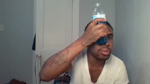 Snapshot of chocolatedolla chatting on 02/14/25, 02:02 chocolatedolla online show from 02/14/25, 02:02