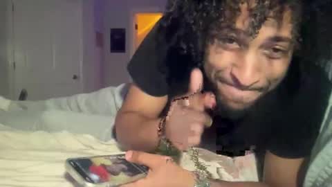 Snapshot of chocolatevanillaswirl3 chatting on 05/01/26, 01:32 chocolatevanillaswirl3 online show from 05/01/26, 01:32