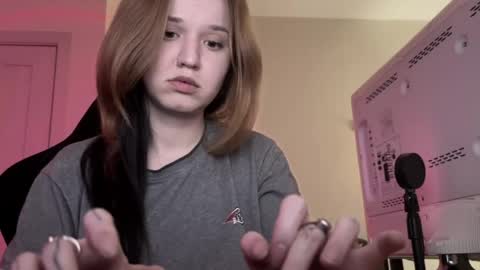 Lissa online show from 04/22/26, 09:27