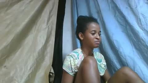 Snapshot of chololatblonde chatting on 02/15/26, 11:23 chololatblonde online show from 02/15/26, 11:23