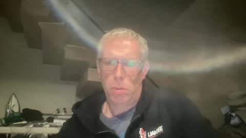 Snapshot of choupipat1 chatting on 04/24/26, 10:01 choupipat1 online show from 04/24/26, 10:01
