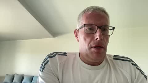 Snapshot of choupipat1 chatting on 04/28/26, 11:59 choupipat1 online show from 04/28/26, 11:59