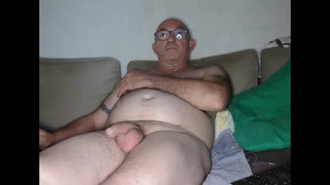 Snapshot of chrichrix38 chatting on 05/25/26, 10:43 chrichrix38 online show from 05/25/26, 10:43