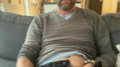 Snapshot of chris13abcd chatting on 11/25/25, 12:38 chris13abcd online show from 11/25/25, 12:38