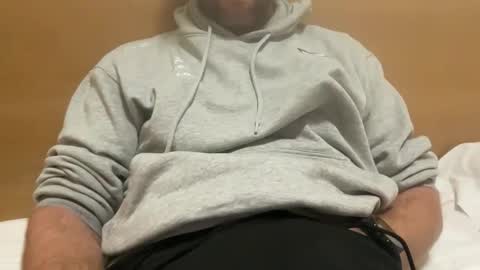 Snapshot of chris13abcd chatting on 12/16/25, 11:04 chris13abcd online show from 12/16/25, 11:04