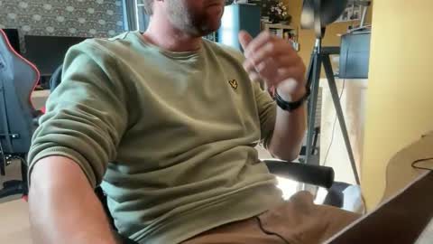 Snapshot of chris13abcd chatting on 03/23/26, 09:57 chris13abcd online show from 03/23/26, 09:57