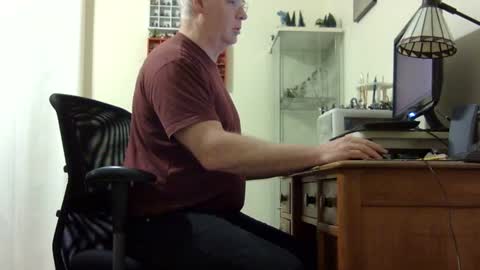 chris2002b online show from 03/07/25, 04:24