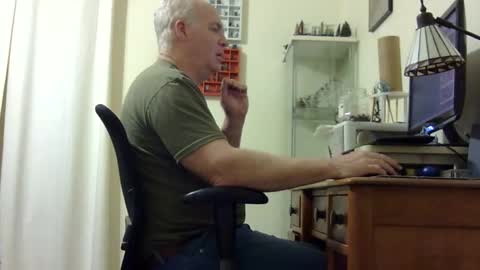 chris2002b online show from 11/22/25, 06:34