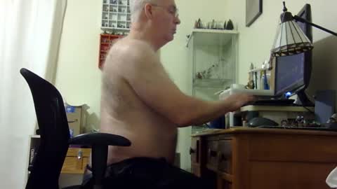 chris2002b online show from 02/01/26, 07:51