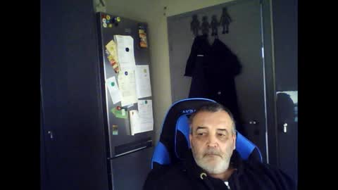 Snapshot of chris250268 chatting on 05/15/26, 08:10 Chris online show from 05/15/26, 08:10