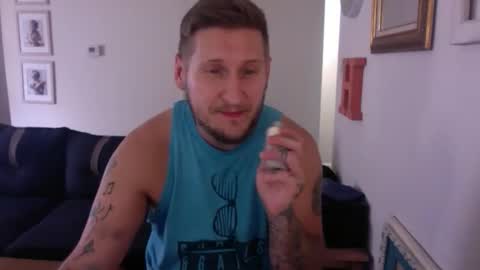 Christopher the Blue-Eye Guy online show from 10/13/25, 05:57