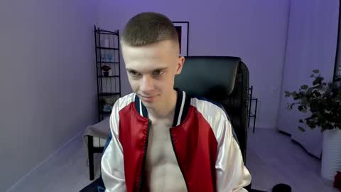   Chris Brown  online show from 03/10/25, 05:39