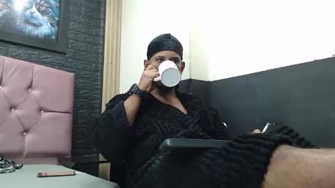 Snapshot of chris_dick2 chatting on 10/17/25, 06:49 chris_dick2 online show from 10/17/25, 06:49