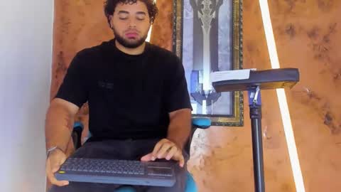 Snapshot of chris_evans00 chatting on 02/02/26, 11:53 chris_evans00 online show from 02/02/26, 11:53