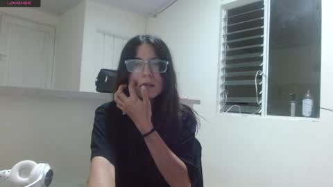 Snapshot of chris_gil785 chatting on 01/28/25, 11:07 Christal Gil online show from 01/28/25, 11:07