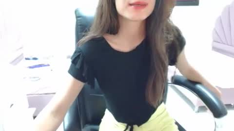 Snapshot of chris_gil785 chatting on 03/08/25, 04:01 Christal Gil online show from 03/08/25, 04:01