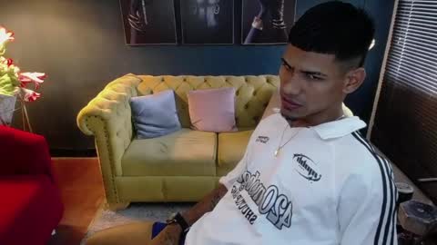 chris online show from 06/01/26, 07:04