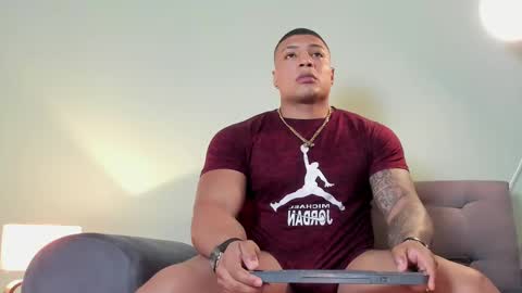 Snapshot of chris_macgregoor chatting on 03/06/25, 01:58 Chriz online show from 03/06/25, 01:58