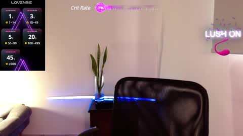 cris         Twitter magnum101010 insta magnumc20 online show from 02/25/25, 12:45