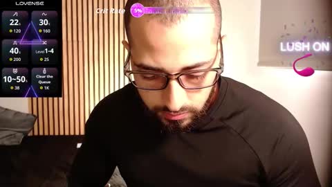 cris         Twitter magnum101010 insta magnumc20 online show from 09/18/25, 08:44