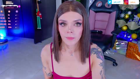 juli   Instagram july rv17 - Twitter juli rv17     online show from 12/19/24, 12:12