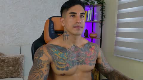 Snapshot of chris_reilly chatting on 12/20/24, 08:55 chris reilly online show from 12/20/24, 08:55