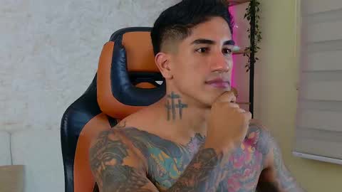 Snapshot of chris_reilly chatting on 02/23/25, 11:14 chris reilly online show from 02/23/25, 11:14