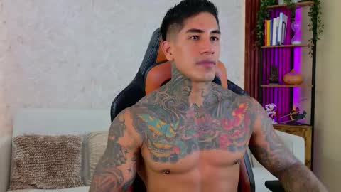 Snapshot of chris_reilly chatting on 12/14/25, 02:44 chris reilly online show from 12/14/25, 02:44