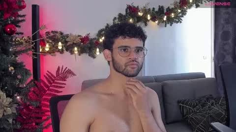 Im Chirs IM MODEL INDEPENDT online show from 12/03/24, 06:17