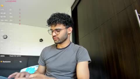 Im Chirs IM MODEL INDEPENDT online show from 01/30/25, 07:15