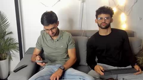 Im Chirs IM MODEL INDEPENDT online show from 02/15/25, 02:26