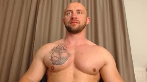 Snapshot of chrisbigbiceps chatting on 05/12/26, 05:32 chrisbigbiceps online show from 05/12/26, 05:32