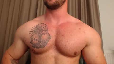 Snapshot of chrisbigbiceps chatting on 05/14/26, 05:31 chrisbigbiceps online show from 05/14/26, 05:31