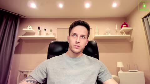 Snapshot of chriscarrey chatting on 02/06/25, 01:05 Chris online show from 02/06/25, 01:05