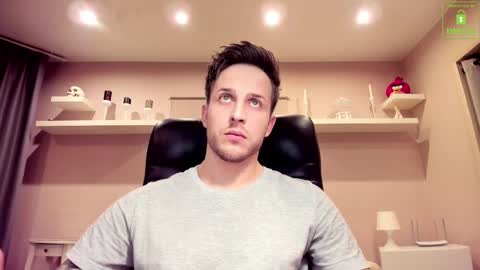 Snapshot of chriscarrey chatting on 02/11/25, 12:49 Chris online show from 02/11/25, 12:49