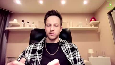 Snapshot of chriscarrey chatting on 02/15/25, 12:59 Chris online show from 02/15/25, 12:59