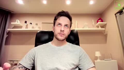 Snapshot of chriscarrey chatting on 02/21/25, 05:24 Chris online show from 02/21/25, 05:24