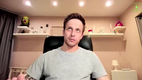 Snapshot of chriscarrey chatting on 06/24/26, 01:15 Chris online show from 06/24/26, 01:15