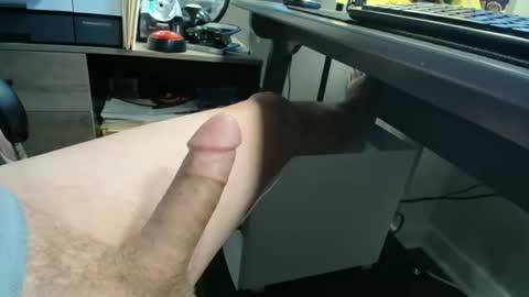 Snapshot of chriscock18103 chatting on 11/04/25, 09:47 chriscock18103 online show from 11/04/25, 09:47