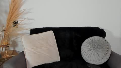 Snapshot of chrishell_ chatting on 11/28/25, 01:19 Chrishell online show from 11/28/25, 01:19